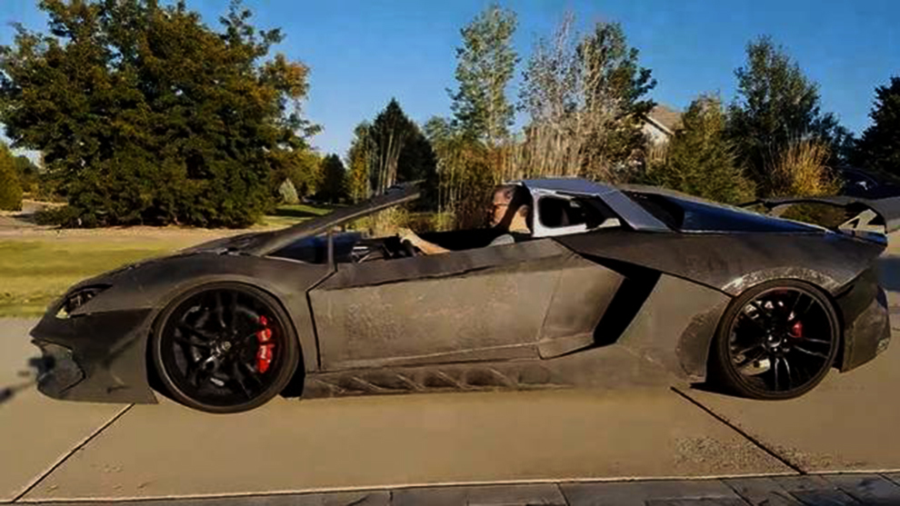 El hombre fabric el Lamborghini mediante una impresora 3D