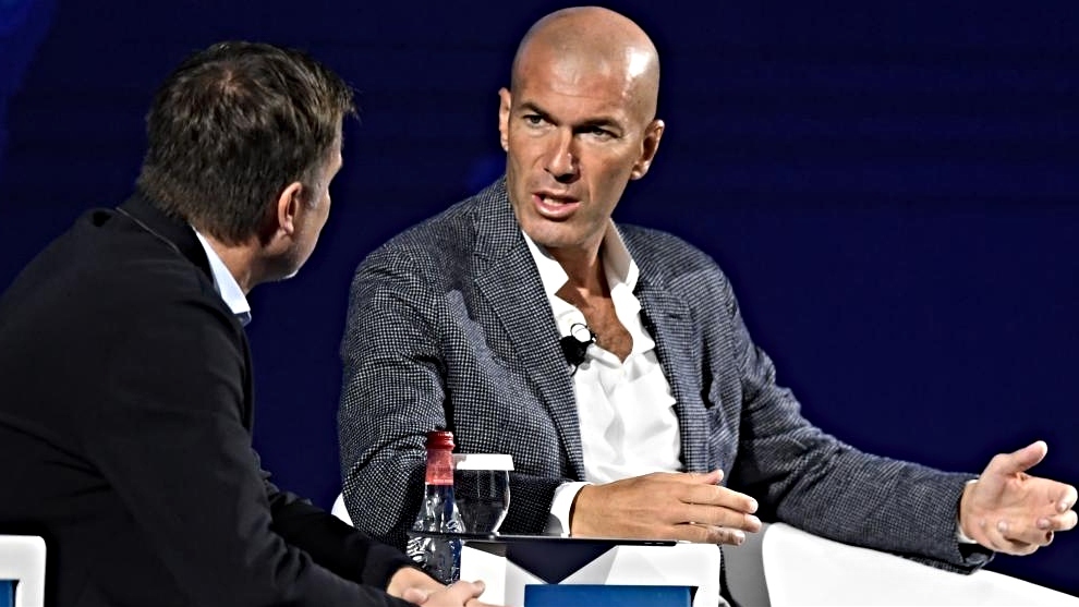 Zinidine Zidane, durante la Conferencia en Dubai