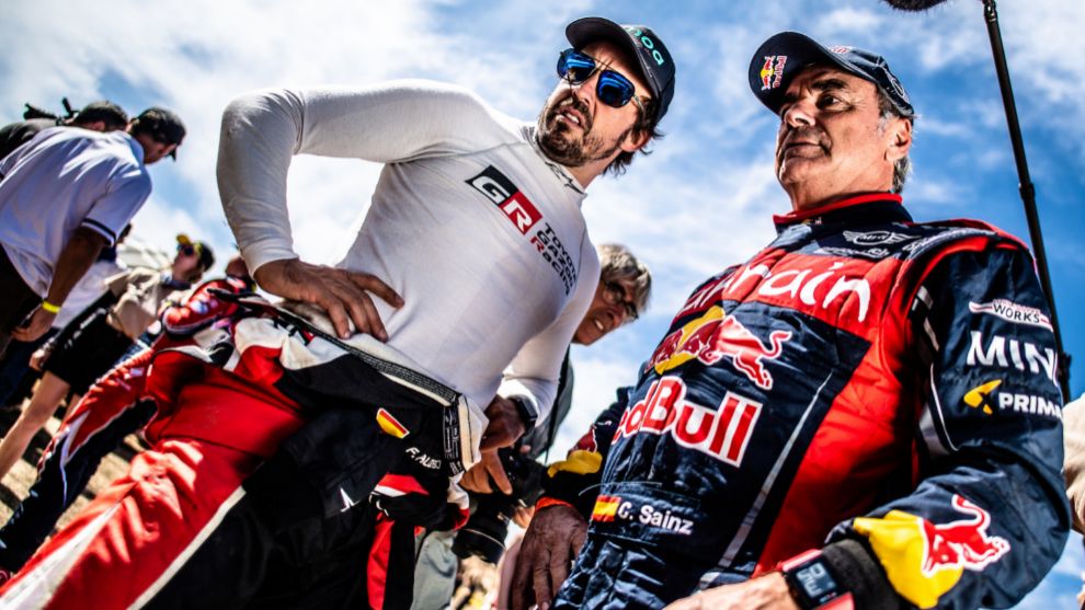 Alonso y Sainz sern rivales en el Dakar 2020.