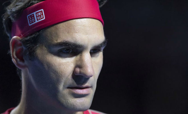Roger Federer, con el rostro serio durante un partido.