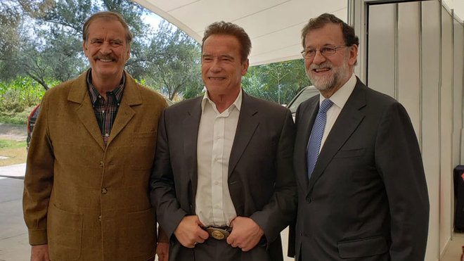 Mariano Rajoy sorprende a todo el mundo con una foto junto Arnold...