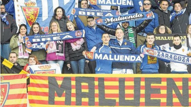 Peistas de la Pea Maluenda animando al Real Zaragoza