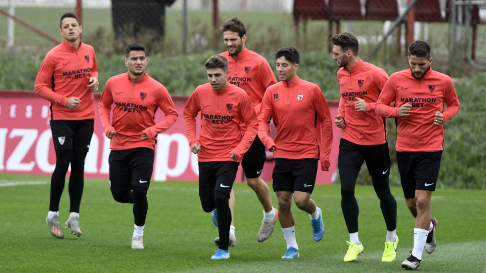 Los jugadores del Sevilla, en el entrenamiento.