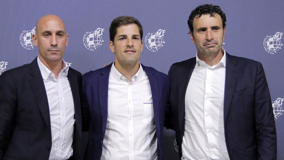 Rubiales, Robert Moreno y Molina, durante la presentación del ya ex seleccionador