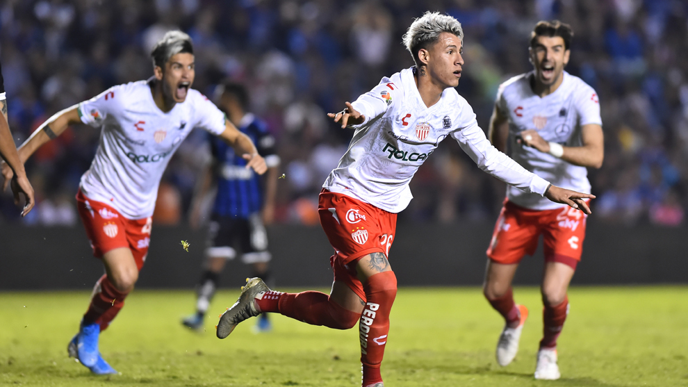 Necaxa se mete en las semifinales tras aniquilar con un triplete al Querétaro