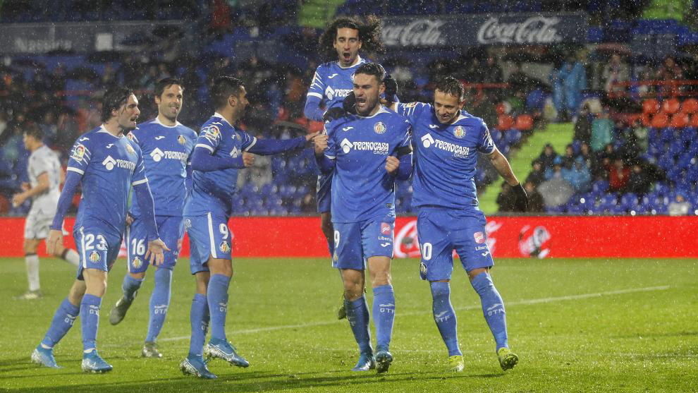 Jugadores del Getafe celebrando un gol de Jorge Molina ante el Levante
