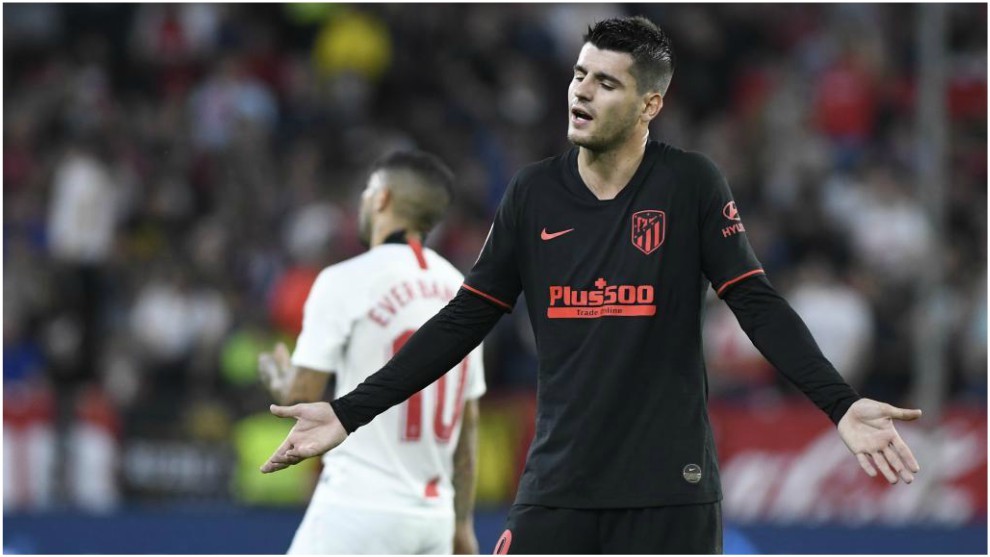 Morata se lamenta tras fallar una ocasin frente al Sevilla