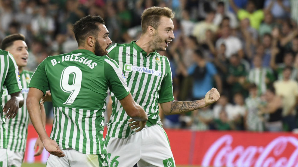 Borja y Loren, celebrando un gol