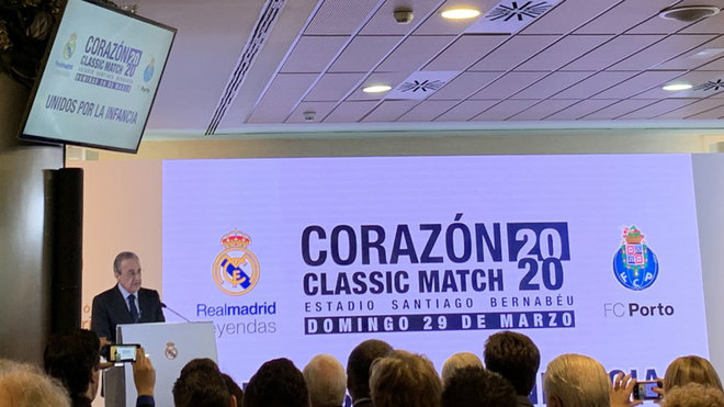 Florentino Perez presenting the Classic Match