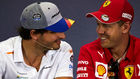 Sainz charla con Vettel durante el pasado GP de Espaa.