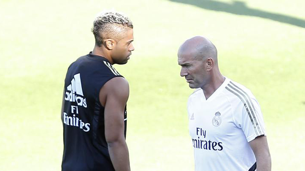 Mariano and Zidane during training