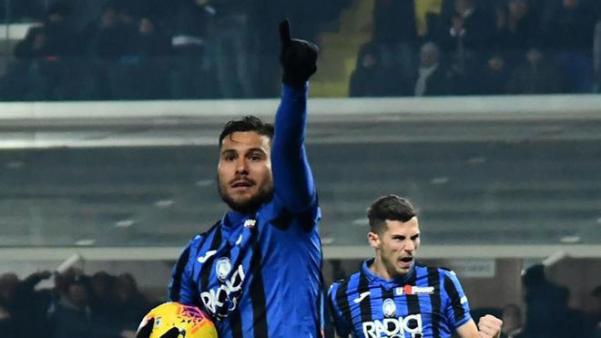 Palomino celebra su gol a la Roma.