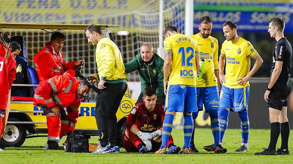 Ral Fernndez, lesionado en un partido ante el Oviedo en diciembre...