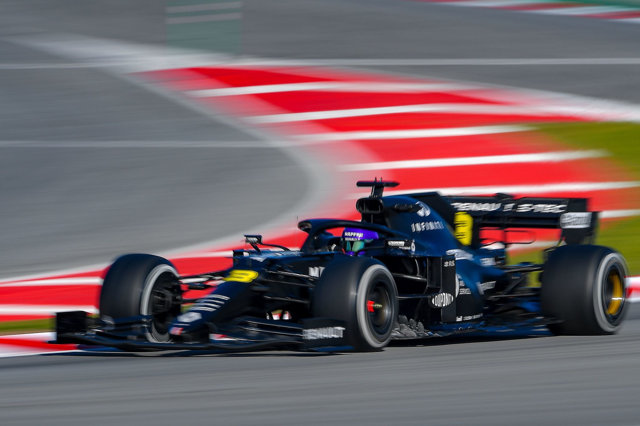  lt;HIT gt;Renault lt;/HIT gt;s French driver Esteban Ocon takes part in the tests for the new Formula One Grand Prix season at the Circuit de Catalunya in Montmelo in the outskirts of Barcelona on February 28, 2020. (Photo by Josep LAGO / AFP)