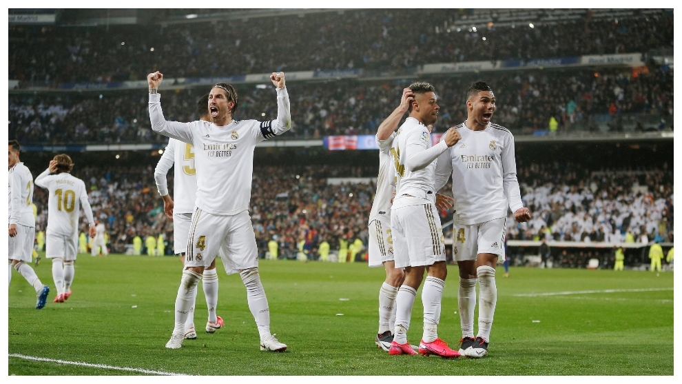 Ramos grita eufrico tras el gol de Mariano.