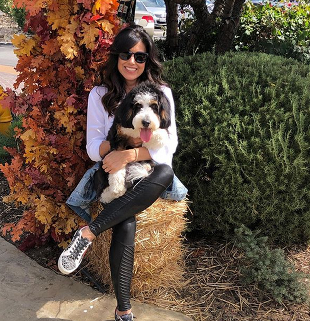 MLB Alecia Yelich goes viral at 51 years old after her son signs 215