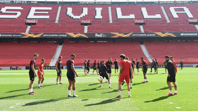 Entrenamiento del Sevilla esta maana en su estadio.