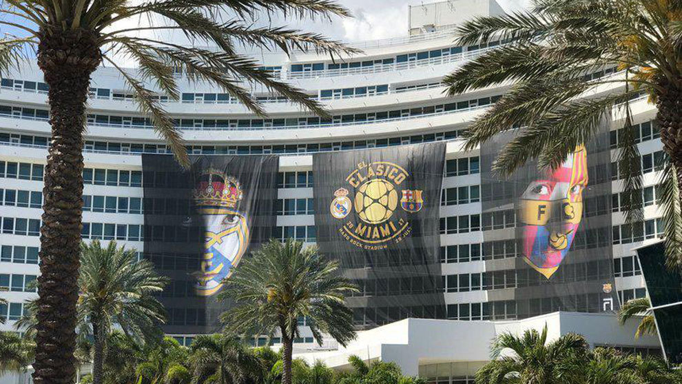 Imagen de un edificio en Miami, anunciando un Clásico.