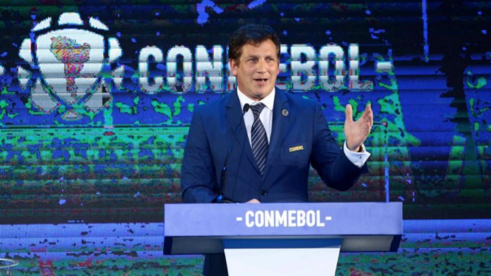 Alejandro Domnguez, presidente de la CONMEBOL, durante el sorteo de...