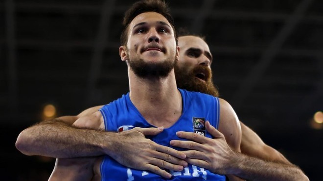 Danilo Gallinari participando en un Eurobasket con Italia