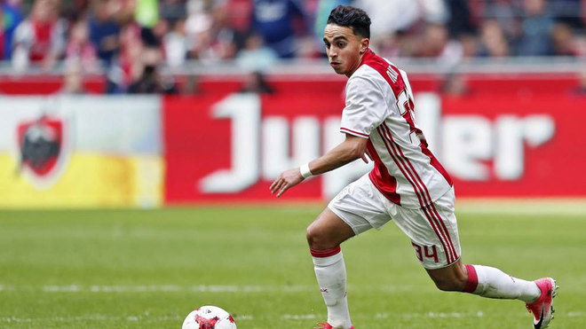 Nouri, en un partido del Ajax en 2017.