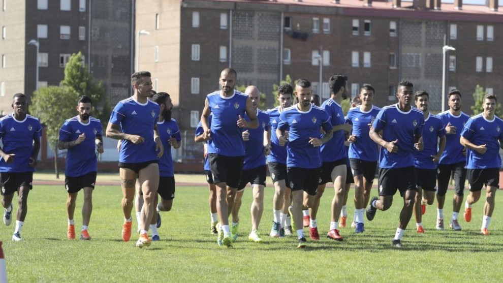 Los jugadores de la Ponferradina, en un entrenamiento.