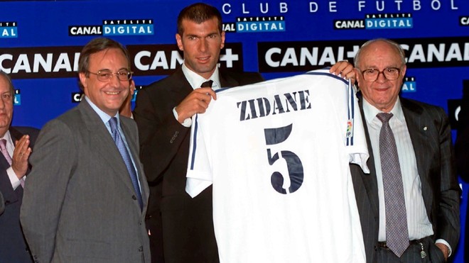 Florentino, Zidane y Di Stfano, de izquierda a derecha el da de la...