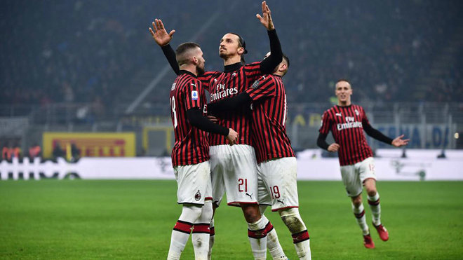 Ibrahimovic celebra un gol con el Milan.