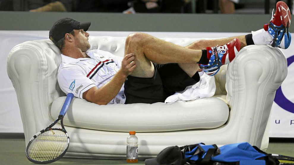 Roddick, sentado en sof