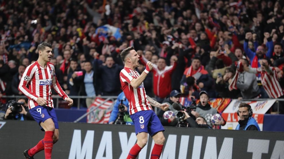 Saul celebrates with the Atleti fans.