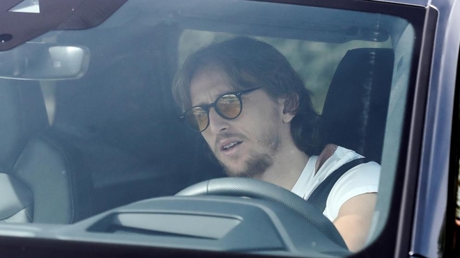 Modric llega a la Ciudad Deportiva del Real Madrid.
