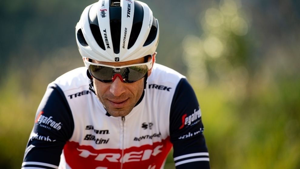 Vincenzo Nibali piensa en el Mundial y en el maillot rosa del Giro