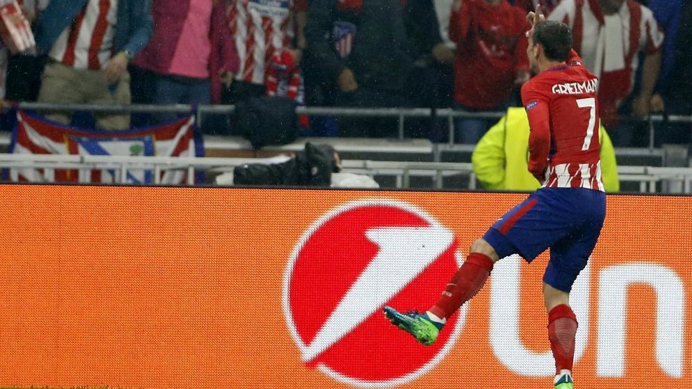 Griezmann celebra uno de sus goles al Marsella