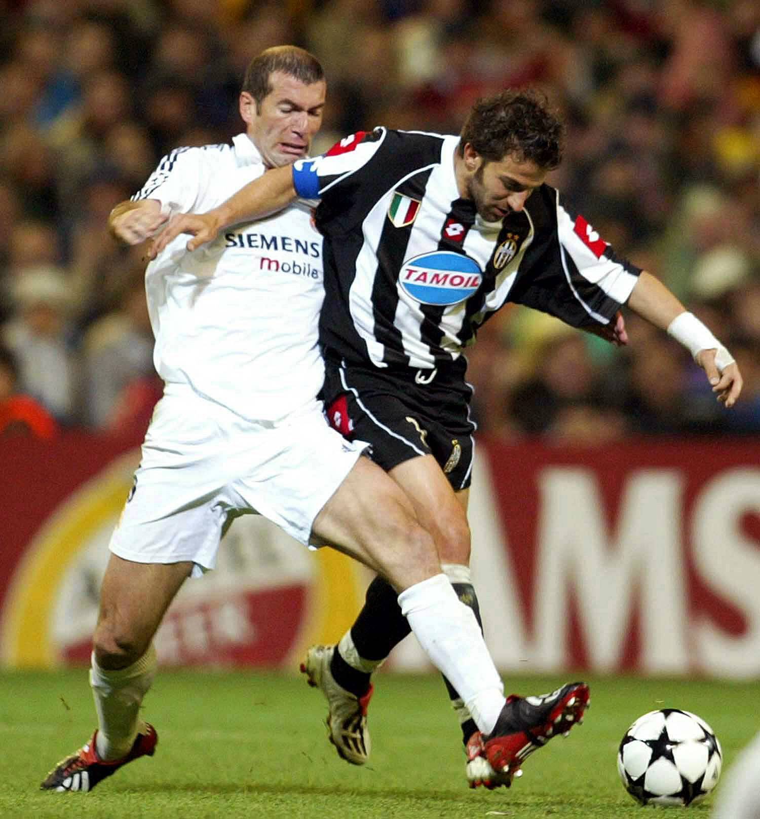 Del Piero (Juventus) contra Zidane (Real Madrid) en 2003