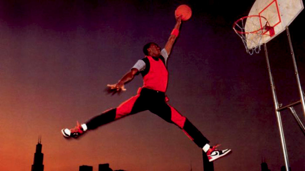 Unas Nike Air de Michael Jordan, vendidas por 560.000 dólares, rompen |