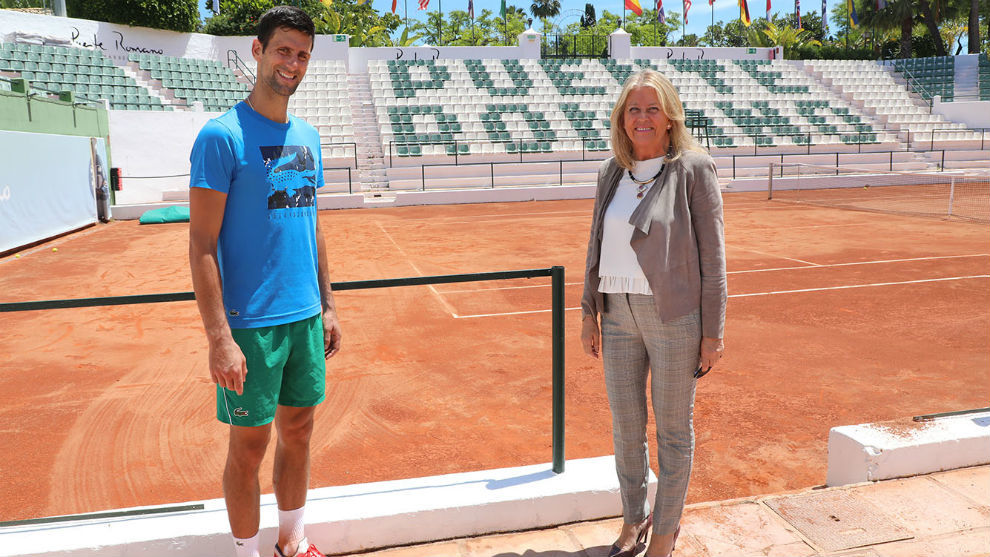 Djokovic, con la alcaldesa de Marbella ngeles Muoz