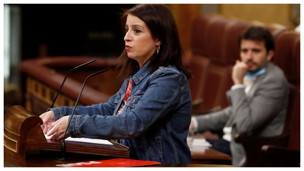La portavoz del PSOE en el Congreso Adriana Lastra intercambi duras...