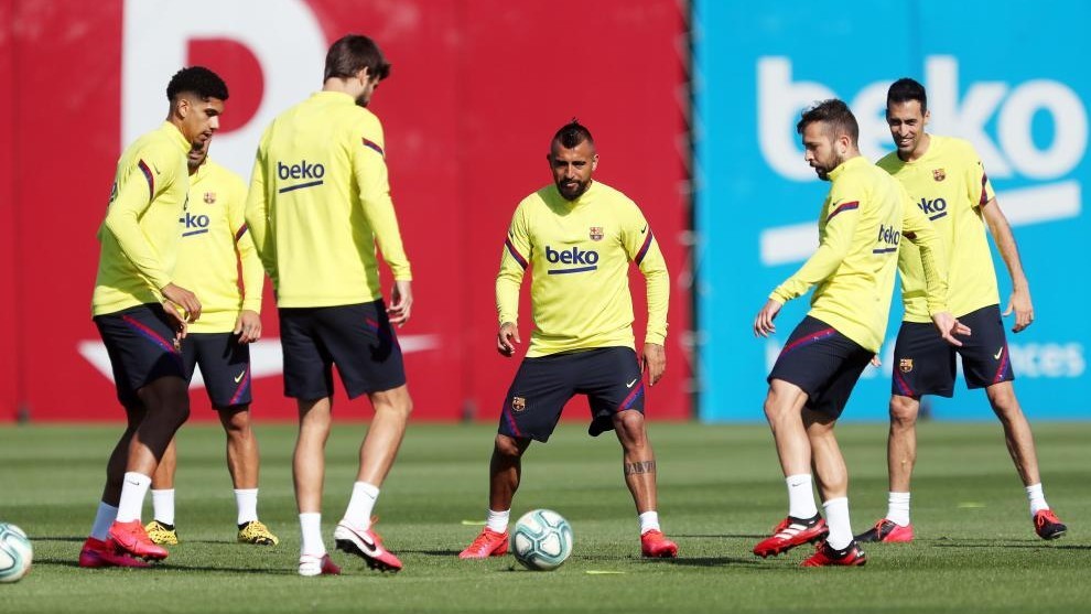 Barcelona's players feel under threat