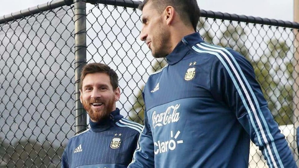 The clause in Nahuel Guzman's contract concerning Messi returning to Newell's