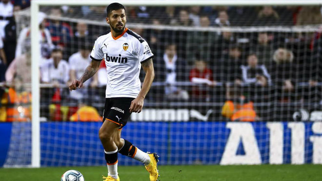 Valencia respond to Garay... and explain 'his' ERTE: He was the only player who refused