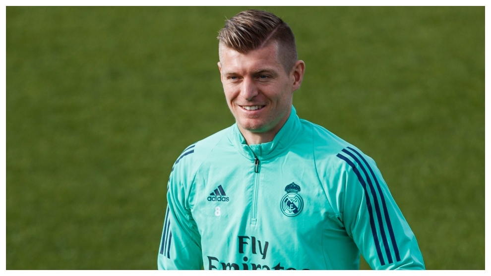 Kroos' funny reaction after his interview in Spanish is given Spanish subtitles