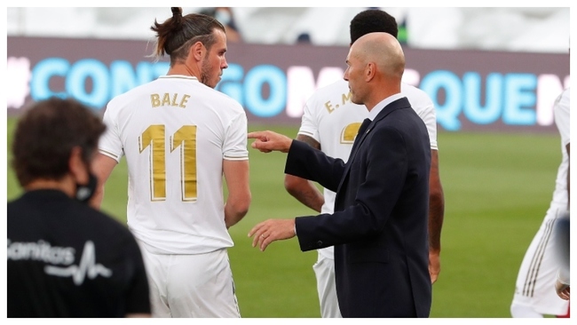 Zidane y Bale, durante el partido ante el Eibar.