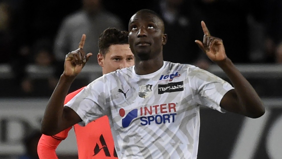 Chadrac Akolo, del Amiens, celebra un gol en la Ligue 1
