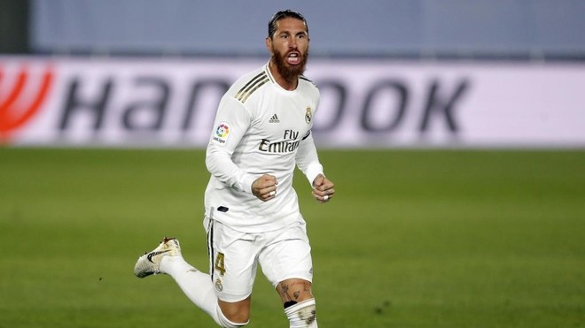 Ramos celebra su gol de falta al Mallorca