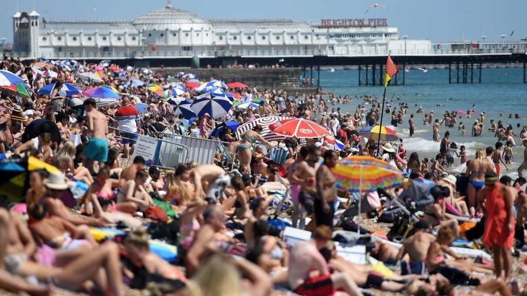 Playa de Brighton. Desde el 4 de julio los britnicos llegarn a...