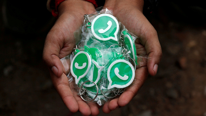 WhatsApp muestra un truco para recuperar un contacto eliminado.