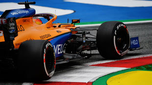 Carlos Sainz, con el MCL35, durante el Gran Premio de Austria.