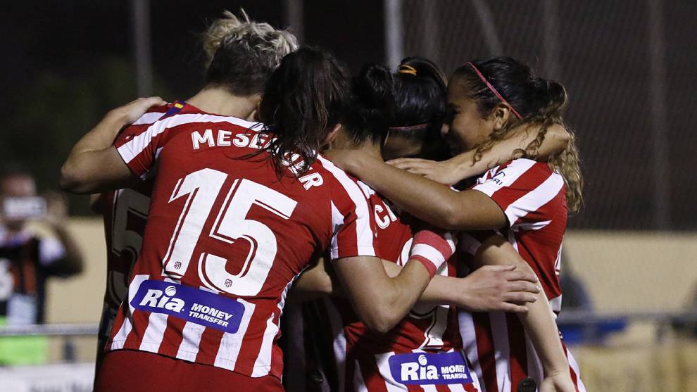 Las jugadoras del Atltico Femenino celebran un gol
