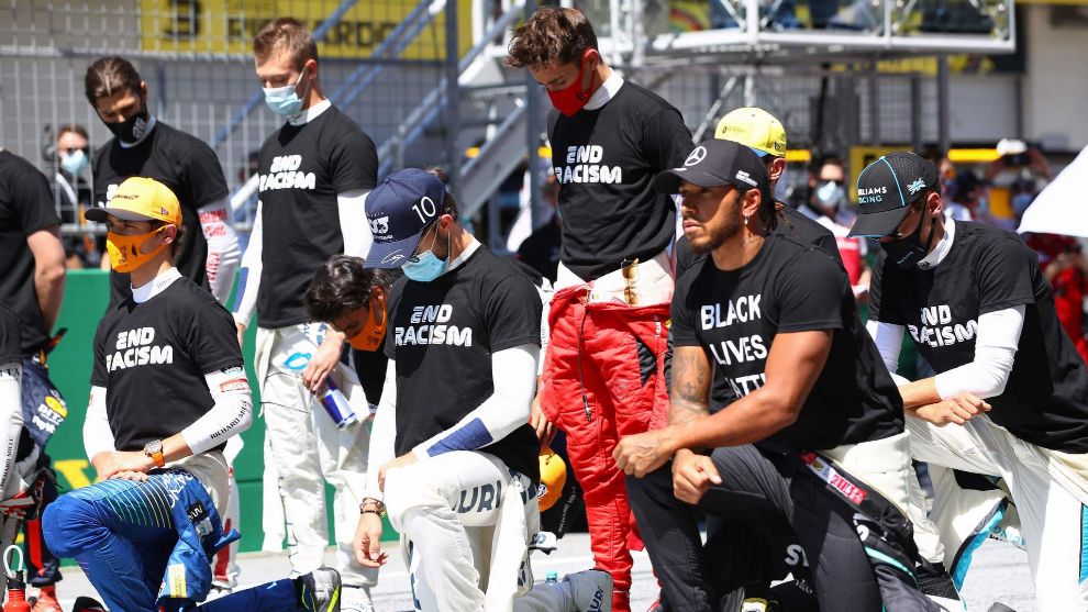 Fourteen drivers take a knee before Austrian GP, while six stand