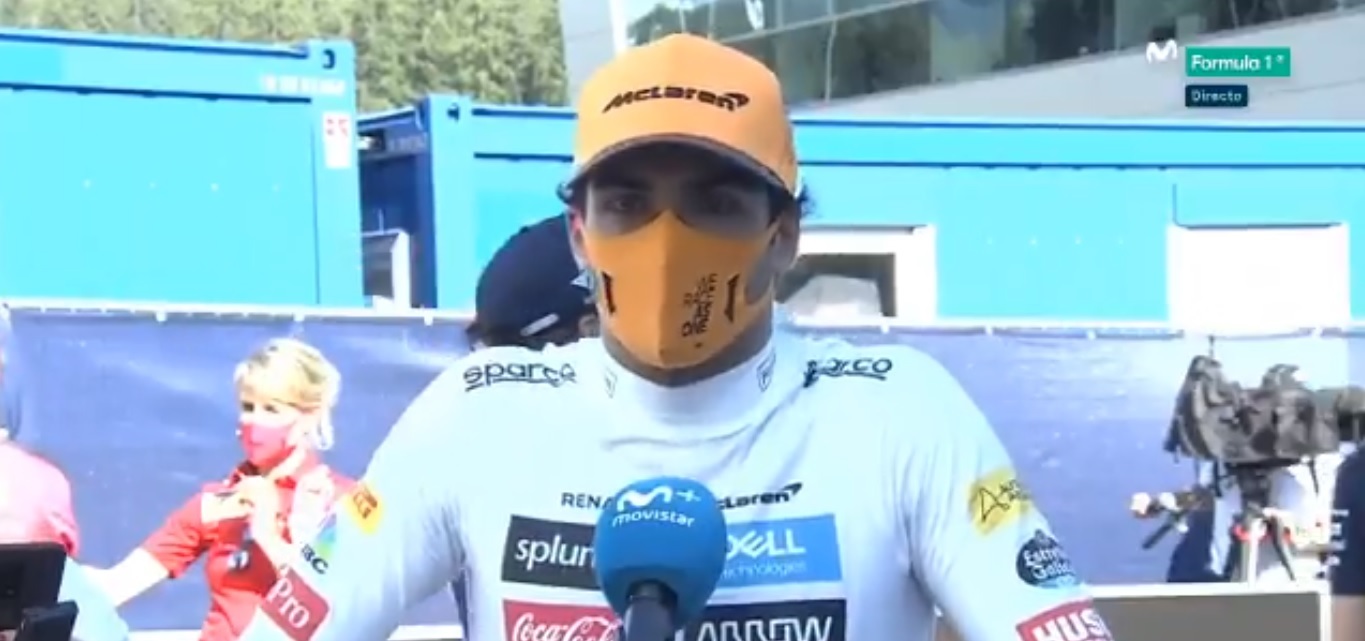 Carlos Sainz, con Movistar F1 tras la carrera.